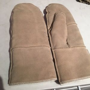 Genuine leather suede lined mittens